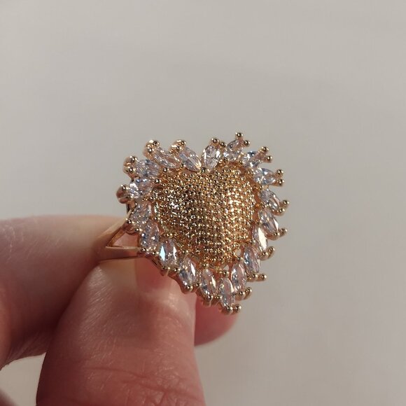 18K Yellow Gold Filled Boho Heart White Diamond Zircon Ring Gorgeous Party Gift - Picture 3 of 10